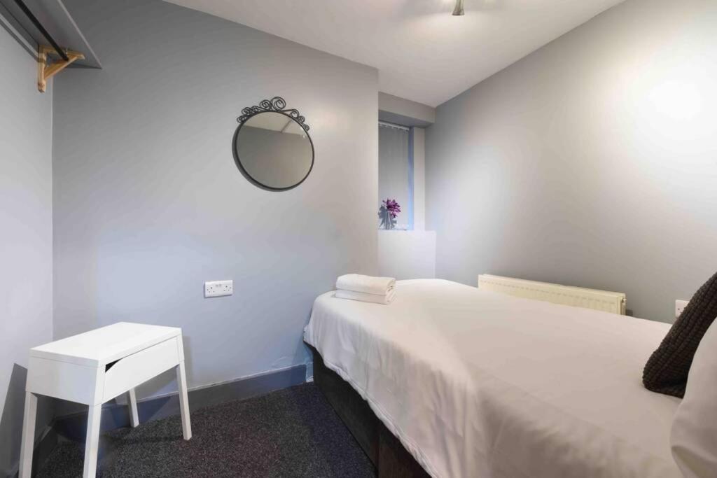 Back Turner Townhouse Apartment Manchester Bagian luar foto