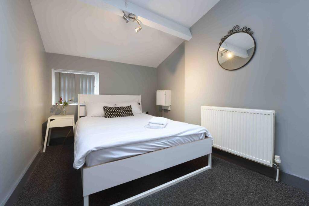 Back Turner Townhouse Apartment Manchester Bagian luar foto